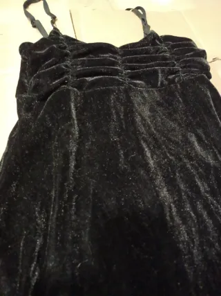 Vestido negro de terciopelo