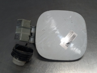 TAPA EXTERIOR COMBUSTIBLE MITSUBISHI OUTLANDER (G