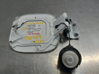 TAPA EXTERIOR COMBUSTIBLE MITSUBISHI OUTLANDER (G