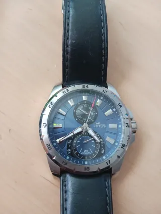 Reloj Lotus Azul y Negro