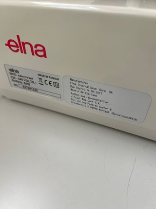 Máquina de coser doble puntada Elna Easycover