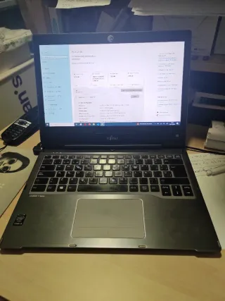 Portátil Fujitsu Lifebook Gris