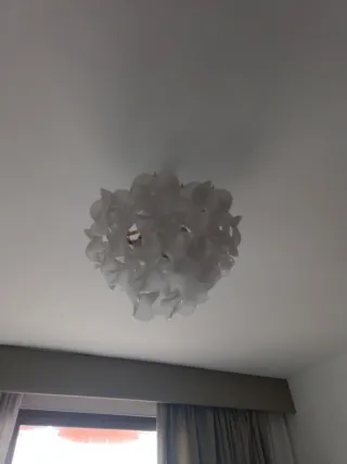 Lámpara colgante de cristal y plástico