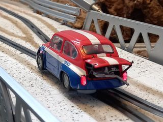 Coche slot Scalextric FIAT 600 ABARTH