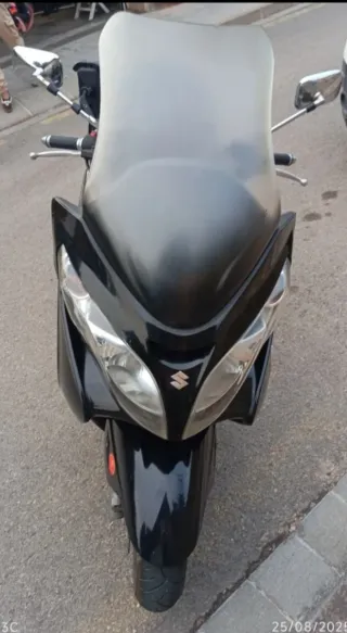 Suzuki Burgman 400cc Maxi Scooter