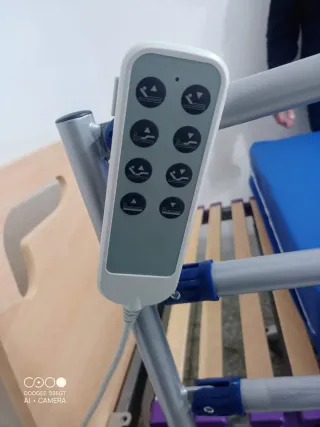 Cama geriátrica eléctrica articulada