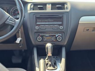 Volkswagen Jetta 2011