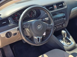 Volkswagen Jetta 2011