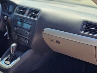 Volkswagen Jetta 2011