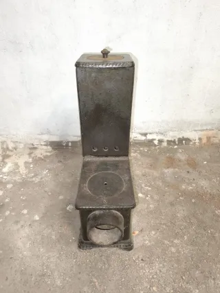 Antigua estufa de hierro