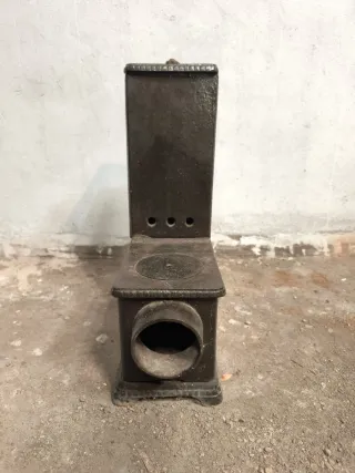 Antigua estufa de hierro