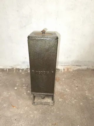 Antigua estufa de hierro