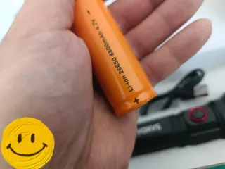 LINTERNA  MUY POTENTE DE DIODOS A ESTRENAR