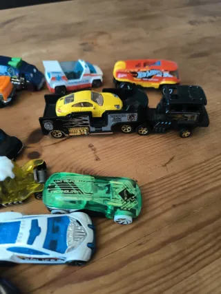 Lote 23 Coches Hot Wheels