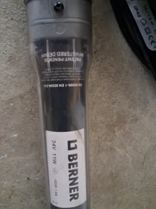 2 Avvolgicavo Berner + 1 Zeca con lampade fluo