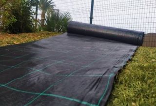 Humus 50L + 4 rollos malla antihierbas 1x25m