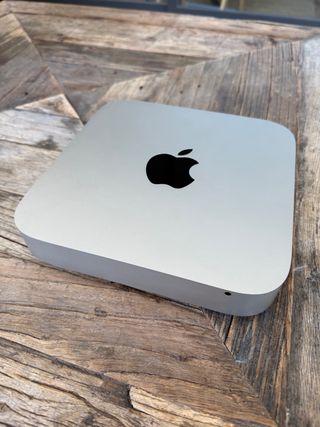 Mac Mini i5 4GB RAM 500GB HD Plata
