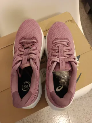 Bambas running Asics versablast 39.5