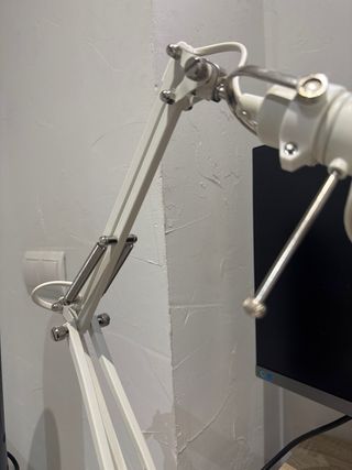 Lámpara de escritorio Ikea blanca