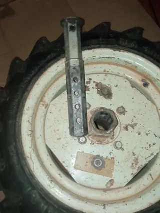 Ruedas Motoazada Honda con Pesas y Mangones