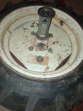 Ruedas Motoazada Honda con Pesas y Mangones