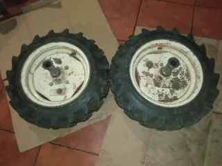 Ruedas Motoazada Honda con Pesas y Mangones