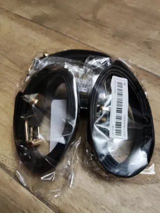 Cinturón negro con hebilla dorada nuevo a estrenar