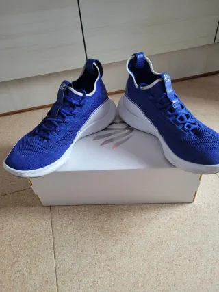 Zapatillas Curry Azul y Blanco