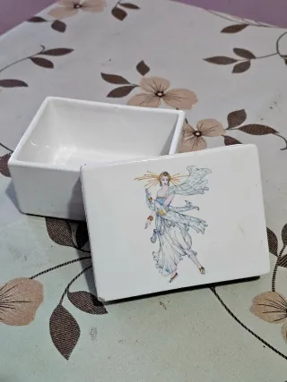 Scatola portaoggetti in ceramica vintage