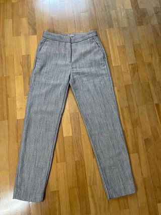 Pantalón elegante gris