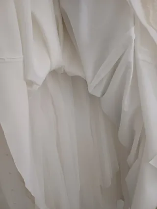 Vestido de Comunión nuevo con etiquetas.