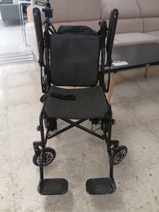 Silla de ruedas eléctrica de carbono