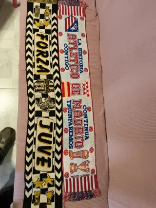 Bufanda Atlético de Madrid y Juventus futbol