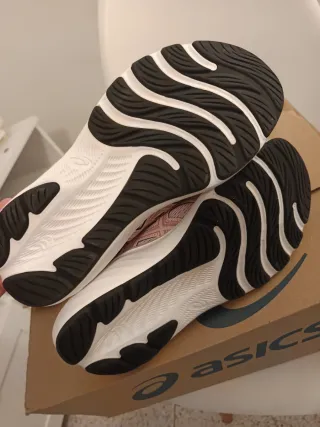 Bambas asics contend - talla 39.5