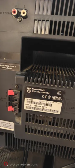 Philips FW330 Equipo de Sonido