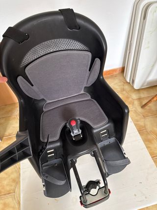 Silla bebé para bicicleta.