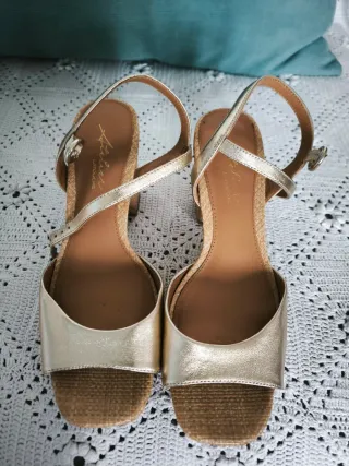 Zapatos de fiesta Latouche dorados