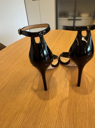 Zapatos de tacón Stuart Weitzman negros