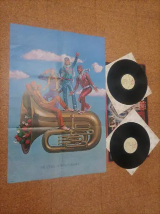 LP Sgt. Peppers Lonely Hearts Club Band + Poster