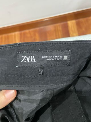 Pantalón de traje negro cómodo