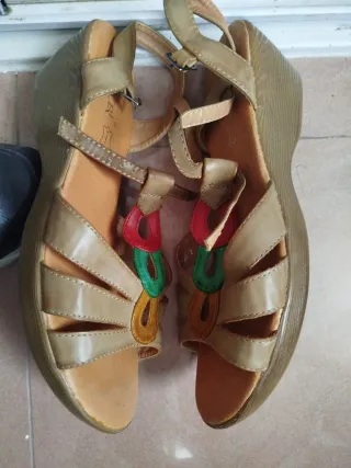 Sandalias de piel mujer beige multicolor nuevas