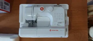 Máquina de coser Singer SM024