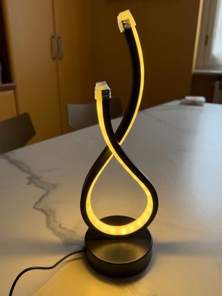 Lampada LED design infinito