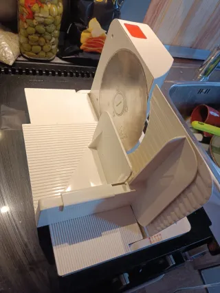 Cortafiambres Eléctrico Doméstico