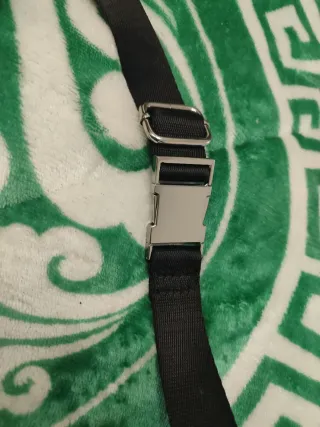 Riñonera Pull&Bear lentejuelas arcoíris