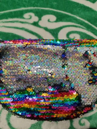 Riñonera Pull&Bear lentejuelas arcoíris