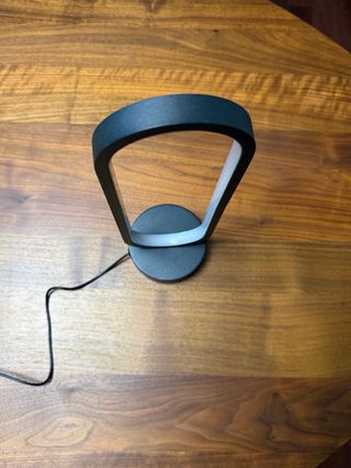 Lampada da tavolo ovale design moderno