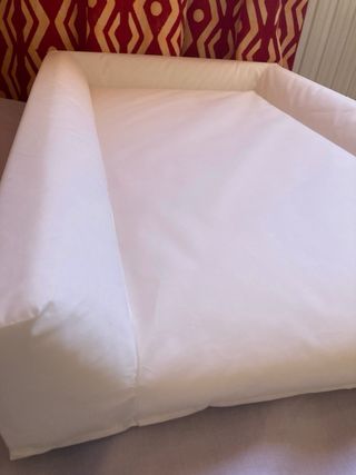 Dos Cambiadores bebé IKEA blancos