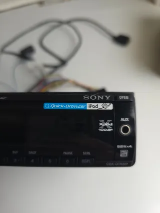 Radio CD Sony CDX-GT55iP - Potente y gran sonido