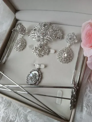 Aderezo fallera en plata y nácar a estrenar